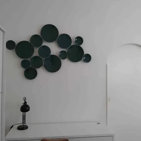 Privee Avec Sdb Au Jardin Public Проживание в семье *