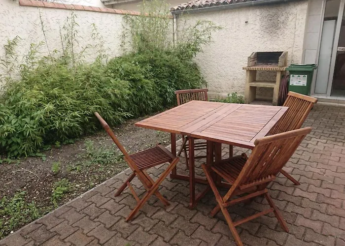 Privee Avec Sdb Au Jardin Public Privatunterkunft *